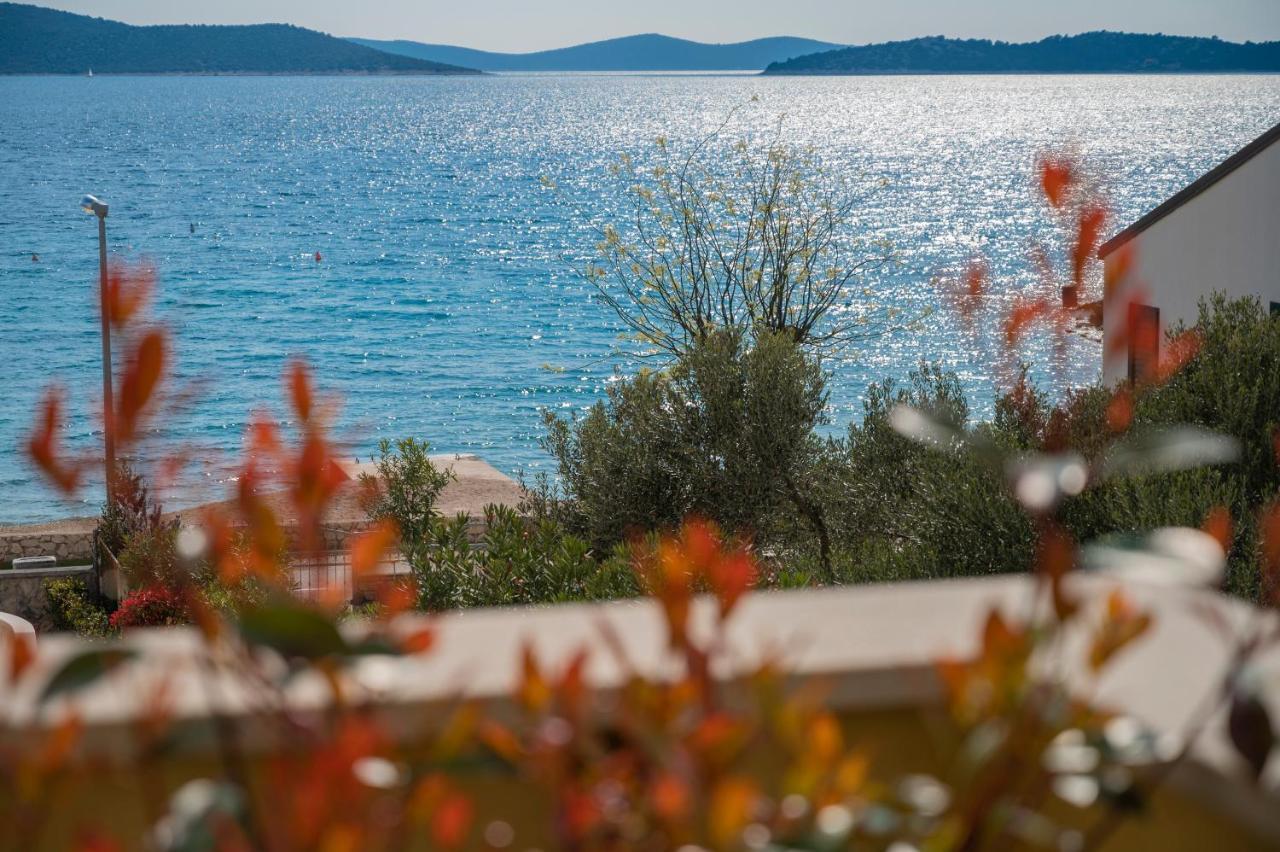 Beach apartments Marijana Vodice Bagian luar foto