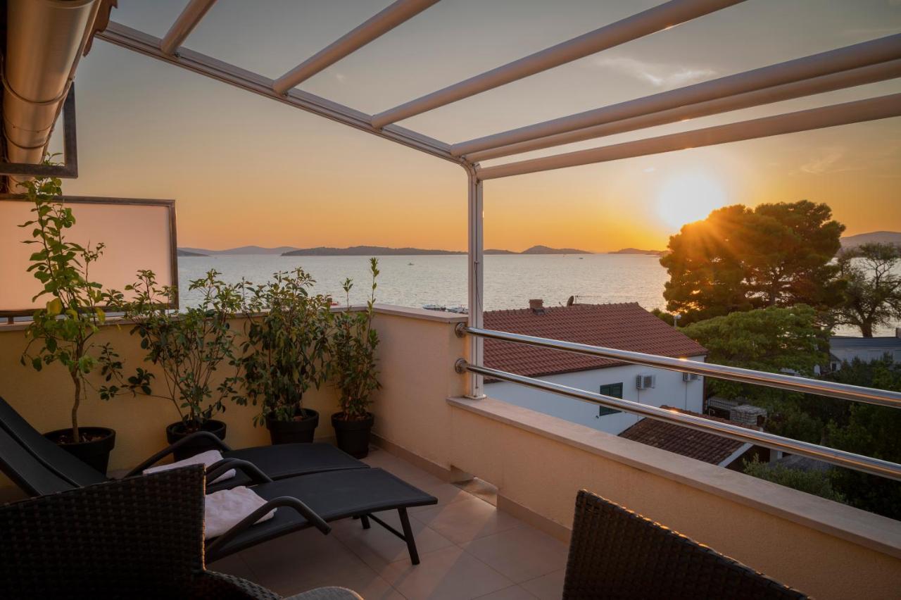 Beach apartments Marijana Vodice Bagian luar foto