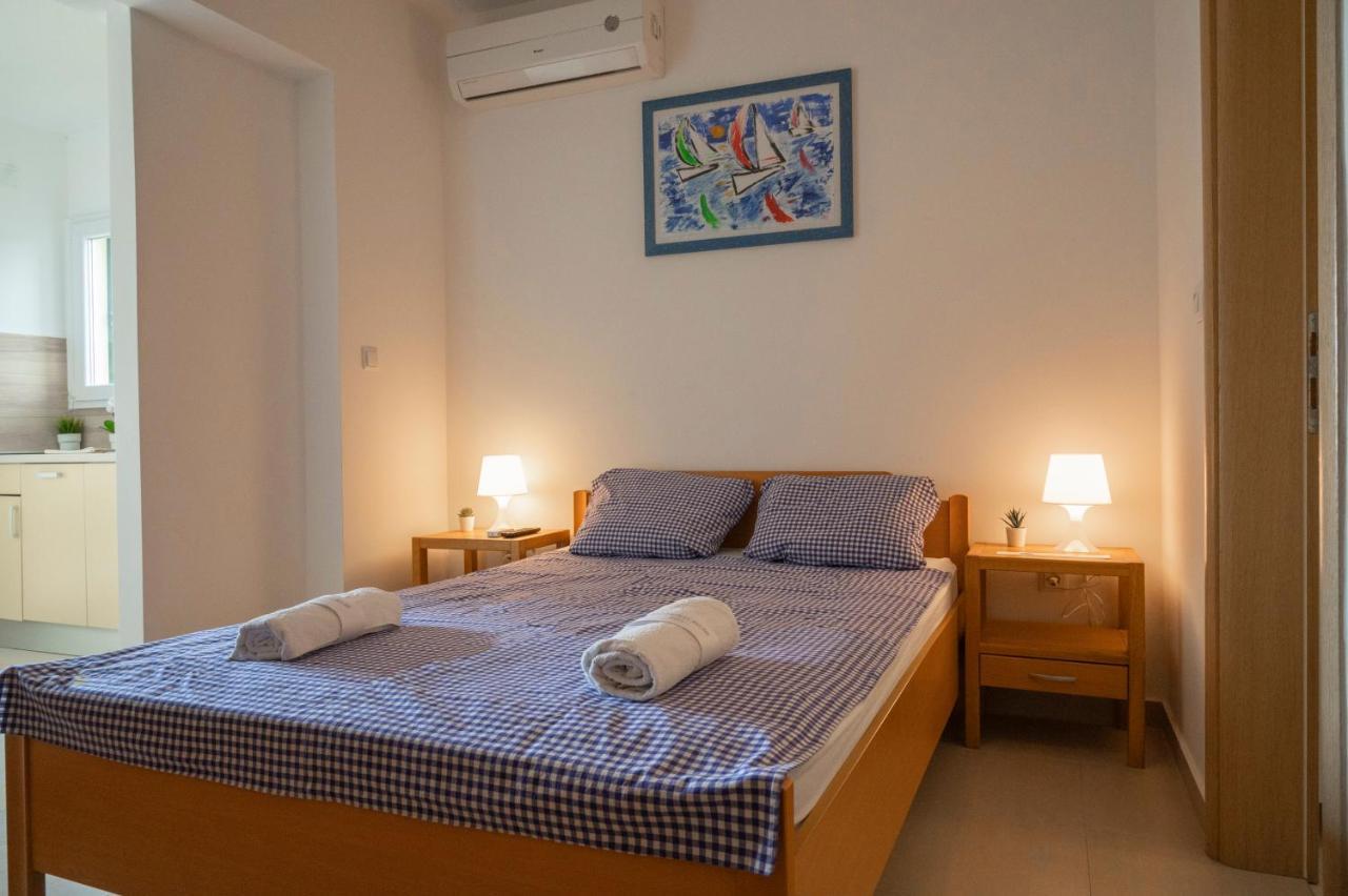 Beach apartments Marijana Vodice Bagian luar foto