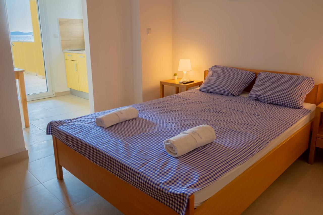 Beach apartments Marijana Vodice Bagian luar foto